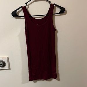 Target XS maroon tank